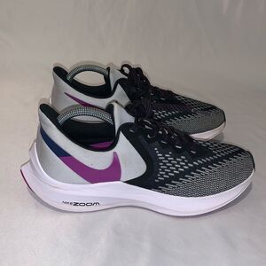 Nike Women's Zoom Winflo 6 Running Shoes